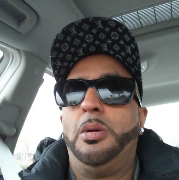 Meet your Posher, Rishi - Picture 2 of 6